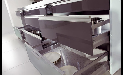 Pull-Out Drawers Pull-Out Drawers